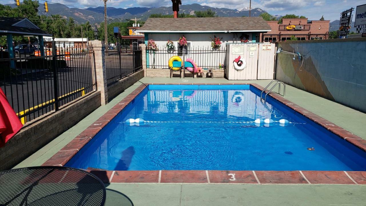 Circle S Motell Colorado Springs Exteriör bild
